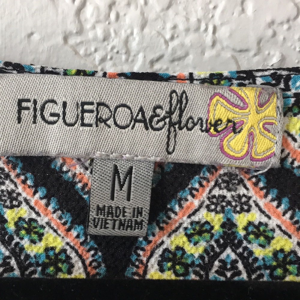 FIGUEROA & FLOWER BOHO  Top Southwestern Aztec - Picture 6 of 7